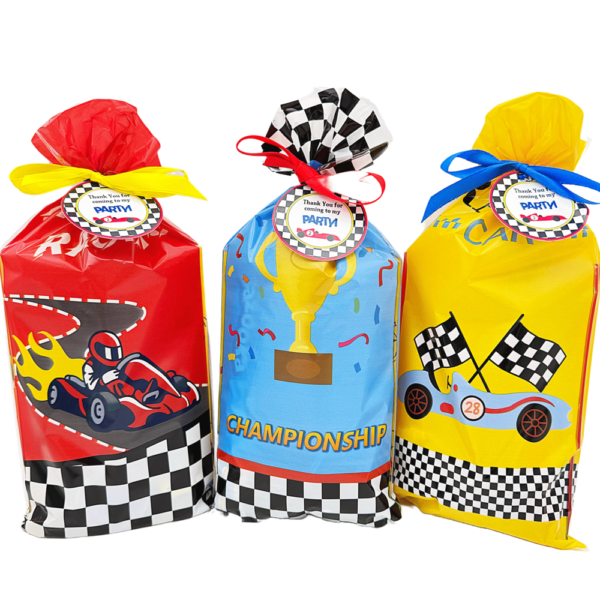 Cars Pre Filled Cello Party Bag contain high quality items, children will discover slime, bubbles, pull back cars and much more, contents may vary slightly.