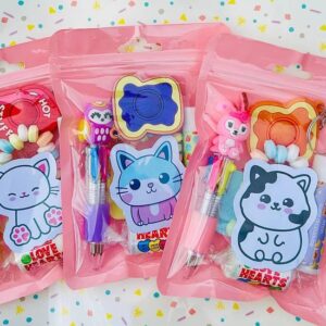 Girls Cute Kawaii Cats Pre Filled Party Bags come pre-filled with a delightful assortment lip gloss, stickers, foodie keyring and much more.