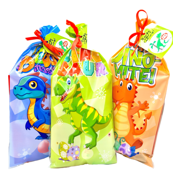 Dinosaur Pre Filled Cello Party Packs contain high quality items, children will discover dinosaur notebook, stickers , activity mini playing cards and much more, contents may vary slightly.