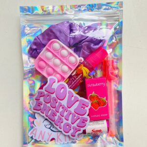 Deluxe Lip Gloss Pre Filled Party Bag comes pre-filled with a delightful assortment lip gloss, stickers, fidget keyring, and much more.