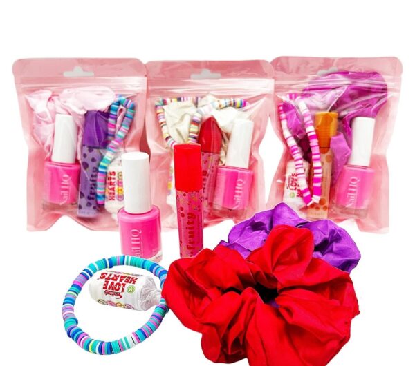 Girls Pre Filled Deluxe Pamper Treat Pack comes pre-filled with a variety of lip gloss, nail polish, and other delightful goodies that make for perfect birthday treats.