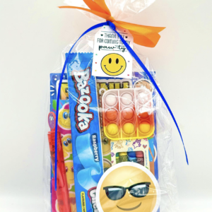 Smiley Faces Pre Filled Party Bag comes pre-filled with a delightful assortment bubbles, stickers, activity books, vegan candy and much more.