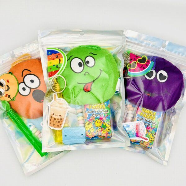 Happy Face Plush Party Bag Each pre-filled party bag includes a mix of unisex-themed toys, stickers, and treats that are sure to bring a smile to every child's face.